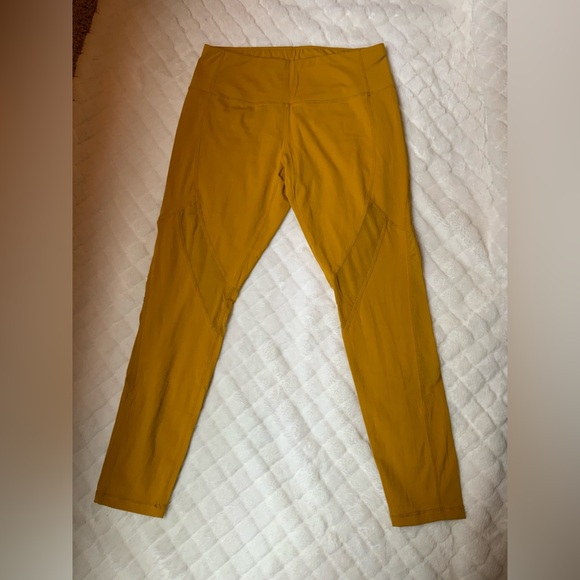 ZYIA Active Faith Mesh 7/8 legging yellow size 6-8 - Picture 4 of 4